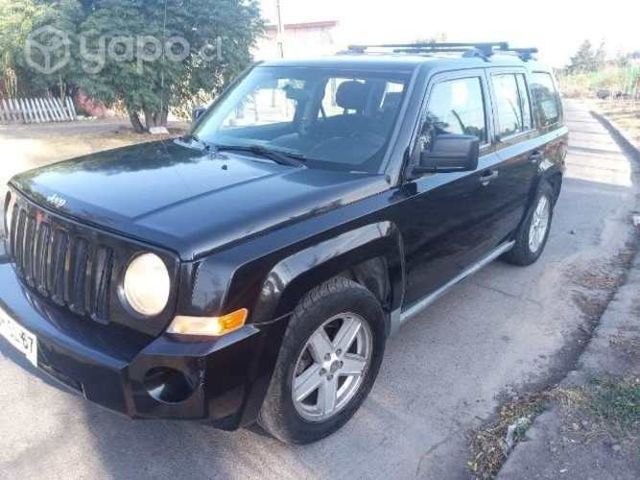 Se vende Jeep patriot Negro