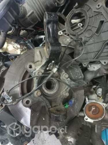 Muñón izquierdo suzuki gran vitara 2012