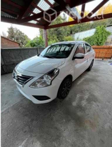 Nissan versa 2019