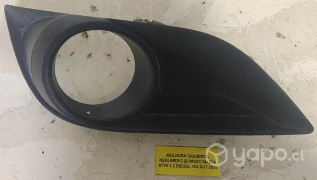 Moldura Izquierda Neblinero (BTM081) BT50 3.2 2020