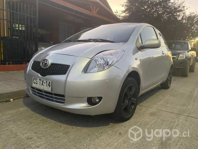 Toyota yaris 2011 oportunidad