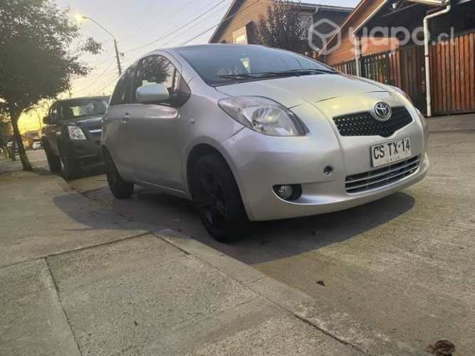 Toyota yaris 2011 oportunidad
