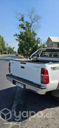 Camioneta toyota hilux 2014
