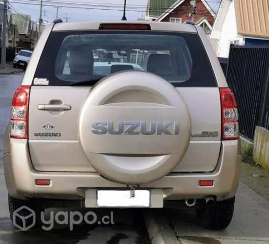 Suzuki grand nomade 2011