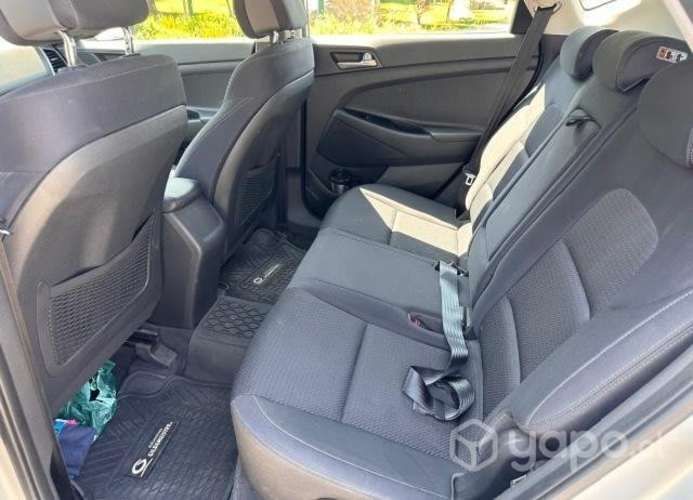 Busco Hyundai Tucson 2018