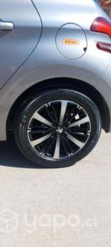 Peugeot 208 diesel año 2019