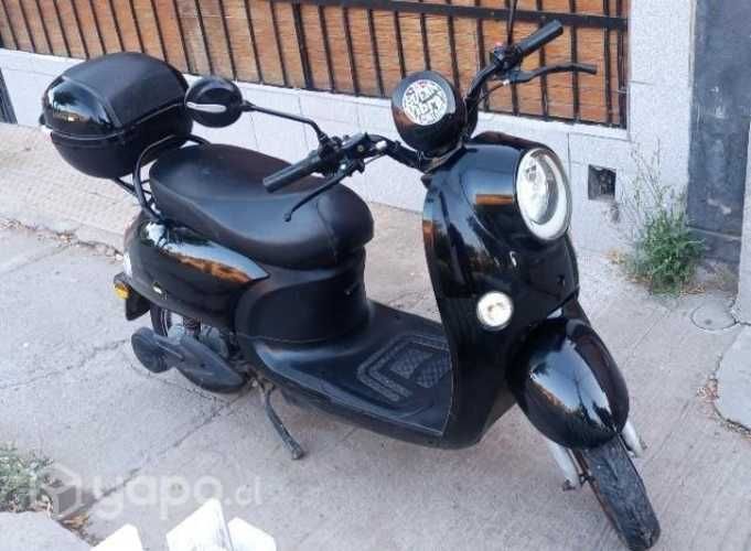 Moto scooter electrica