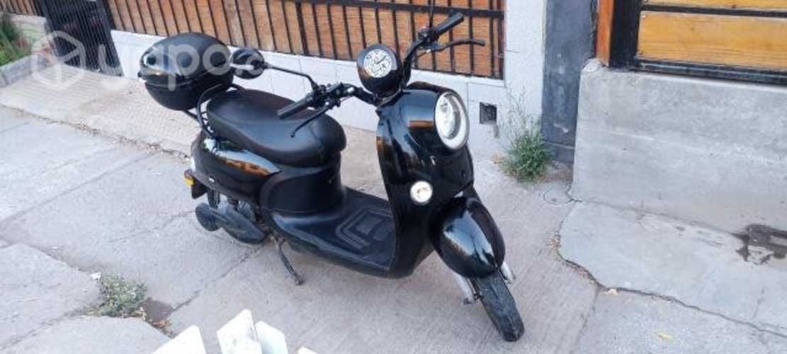 Moto scooter electrica