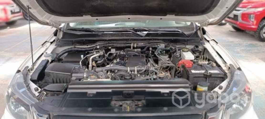 Nissan navara dcab 4x2