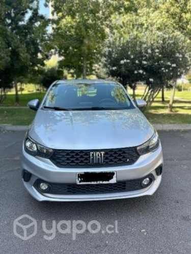 Fiat argo drive plata  2021
