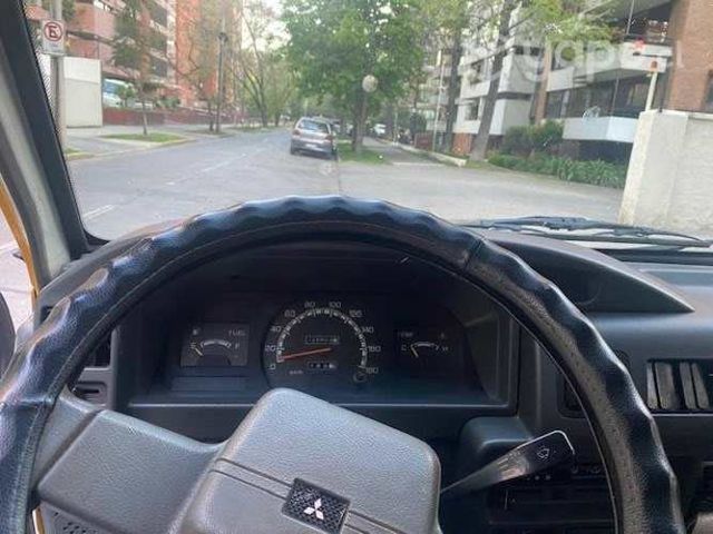 Furgon Escolar Mitsubishi 2008