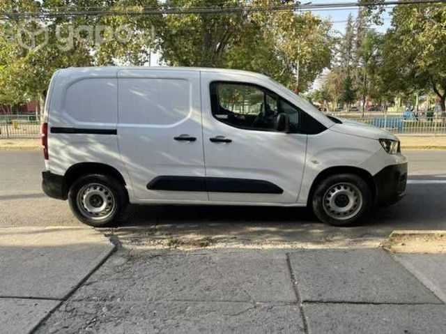 Peugeot partner 2021