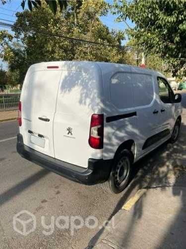 Peugeot partner 2021