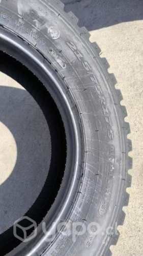 Neumáticos nuevos 215/75 R17.5