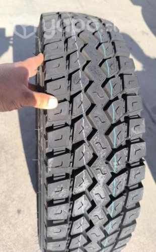 Neumáticos nuevos 215/75 R17.5