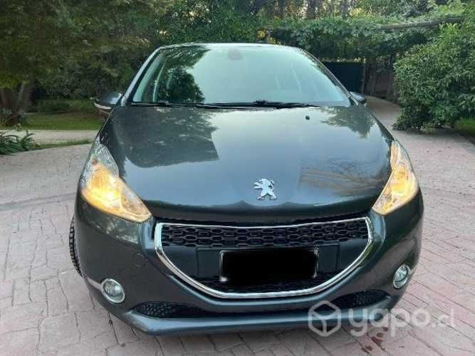 Peugeot 208 Allure 1.6 VTi Automático. Año 2014