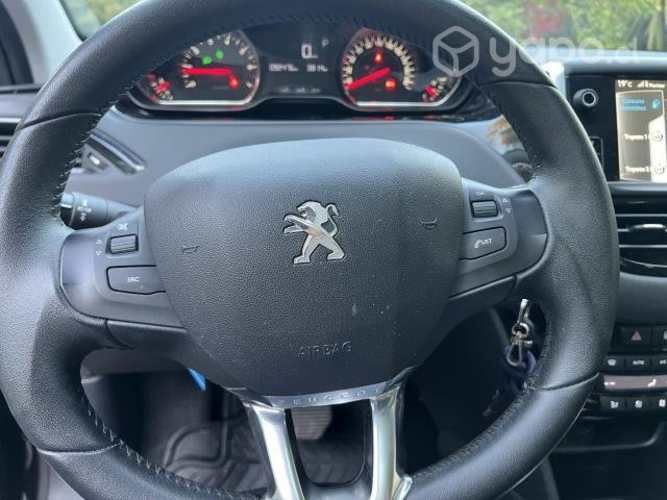 Peugeot 208 Allure 1.6 VTi Automático. Año 2014