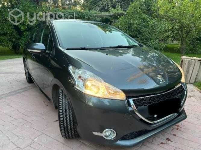 Peugeot 208 Allure 1.6 VTi Automático. Año 2014