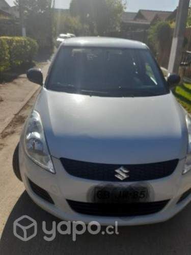 Se vende automovil suzuki swift