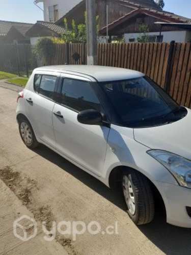 Se vende automovil suzuki swift