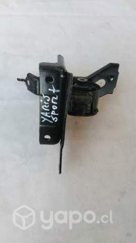 Soporte motor Toyota Yaris sport año 2016