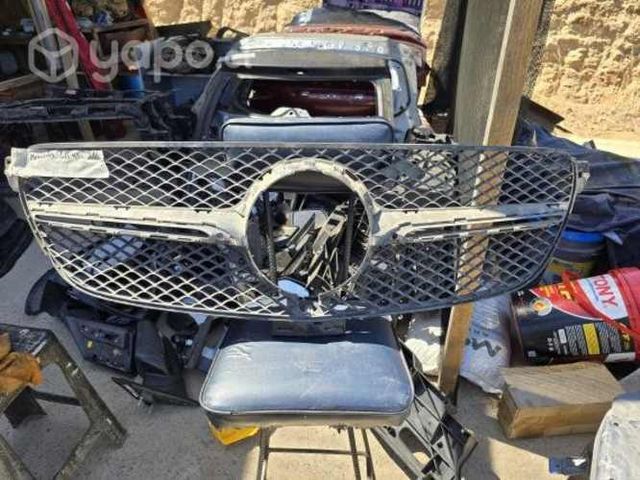 Mascara Mercedes Benz GLE450 AMG