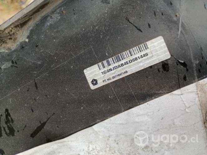 Parachoque Jeep Compass ORIGINAL impecable