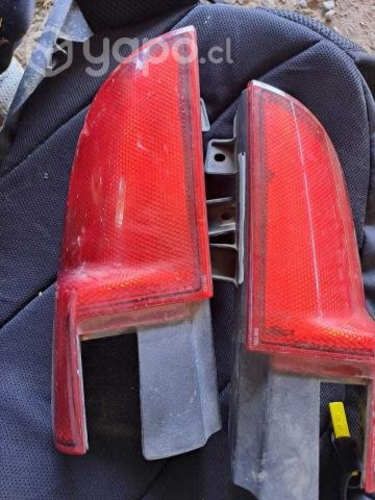 Foco superior trasero izquierdo y derecho vito