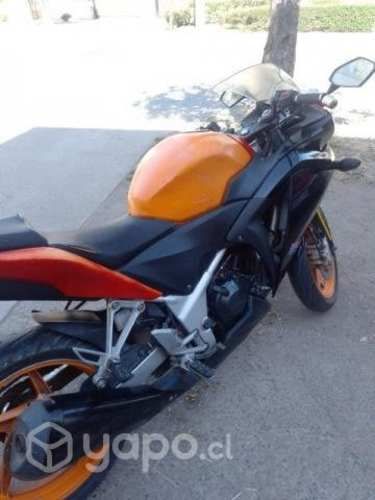 Se vende cbr 250