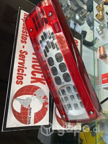 Foco trasero FH corto R Volvo