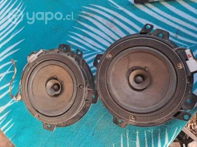 Parlantes hyundai i10