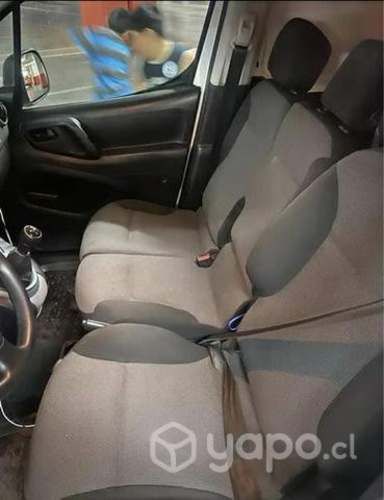 2018 Peugeot PARTNER