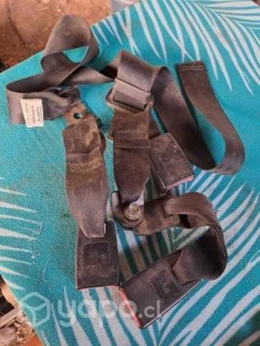 Cinturon de seguridad trasero i10