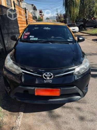 Taxi toyota yaris 2015