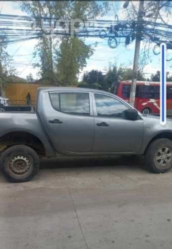 Vendo camioneta para desarme partes y piezas en buen estado