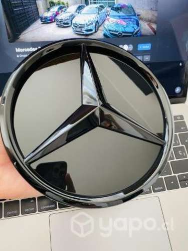 Logo frontal Black edition AMG - Mercedes Benz