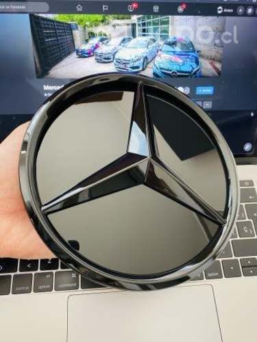 Logo frontal Black edition AMG - Mercedes Benz