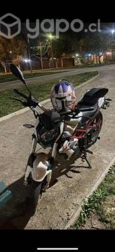 Benelli tnt 150i 2022