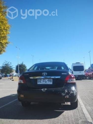 Se vende auto toyota yaris