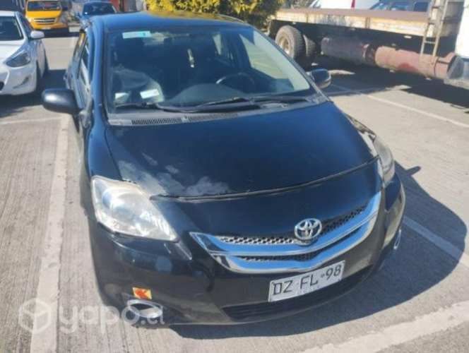 Se vende auto toyota yaris