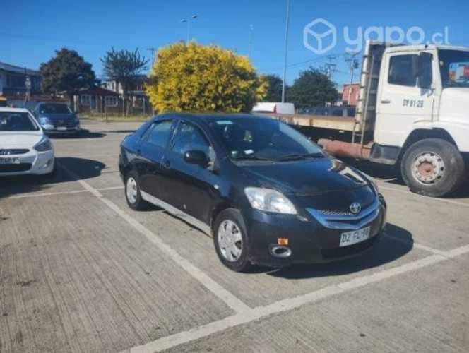 Se vende auto toyota yaris