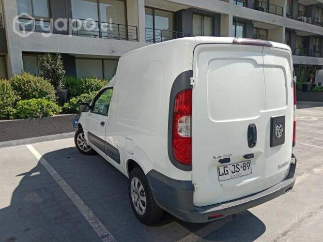 Vendo furgón RAM 700