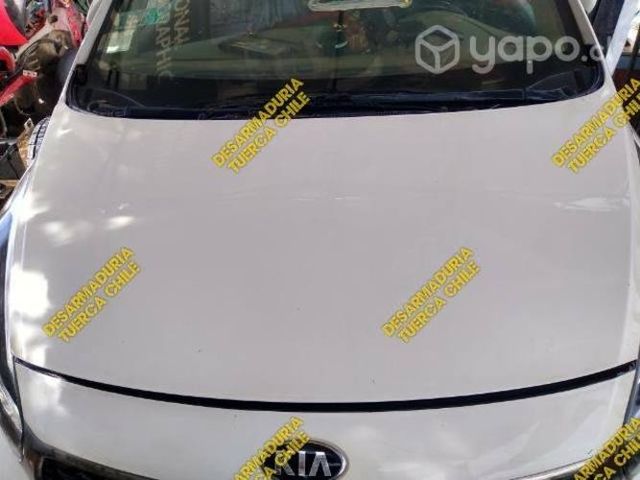 Capot Kia Carens 2017