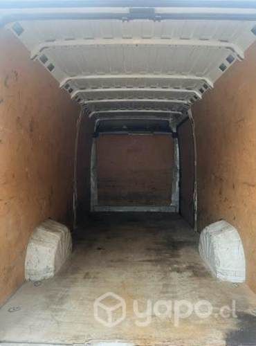 Peugeot Boxer 2.0 BlueHDI 160 L4H2 Año: 2020