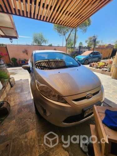 Ford fiesta titanium 2013