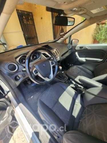Ford fiesta titanium 2013