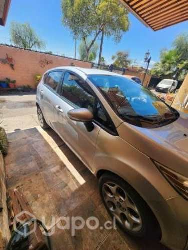 Ford fiesta titanium 2013