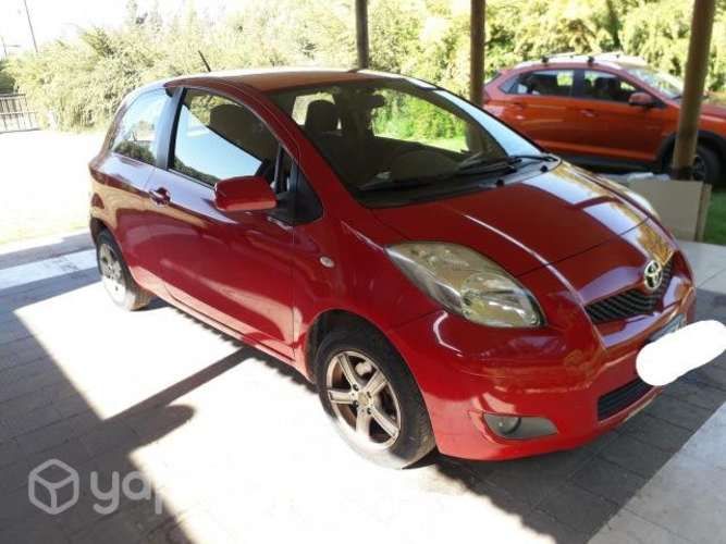 Toyota yaris 2010