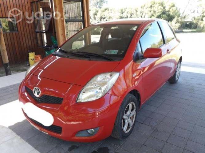 Toyota yaris 2010