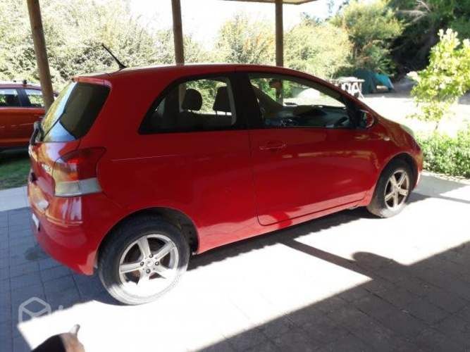 Toyota yaris 2010